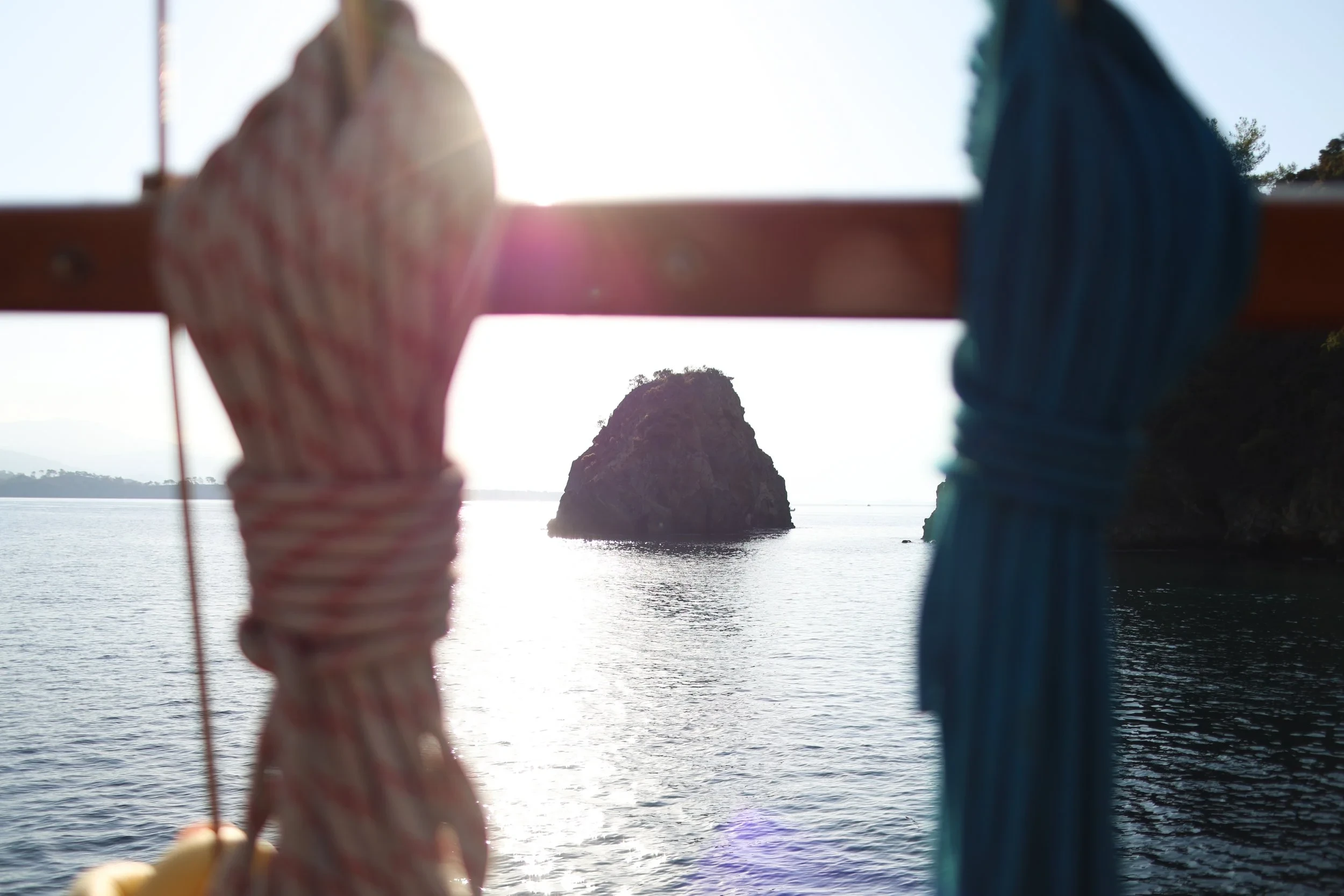 Blick auf das Meer und die türkische Küste von Bord aus